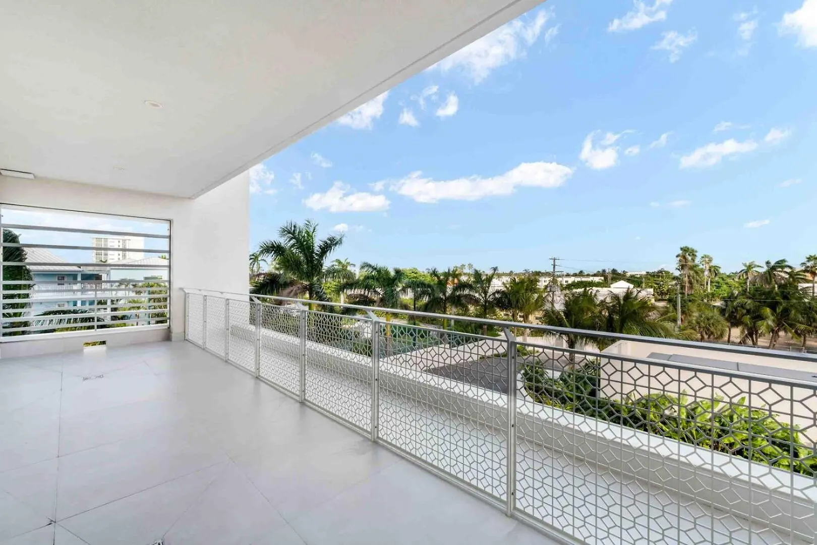 Aqua Second Floor Residence George Town Apartment