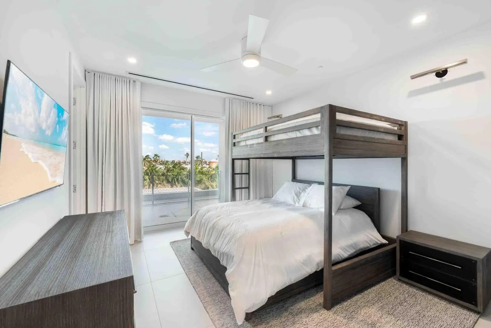 Daire Aqua Second Floor Residence George Town
