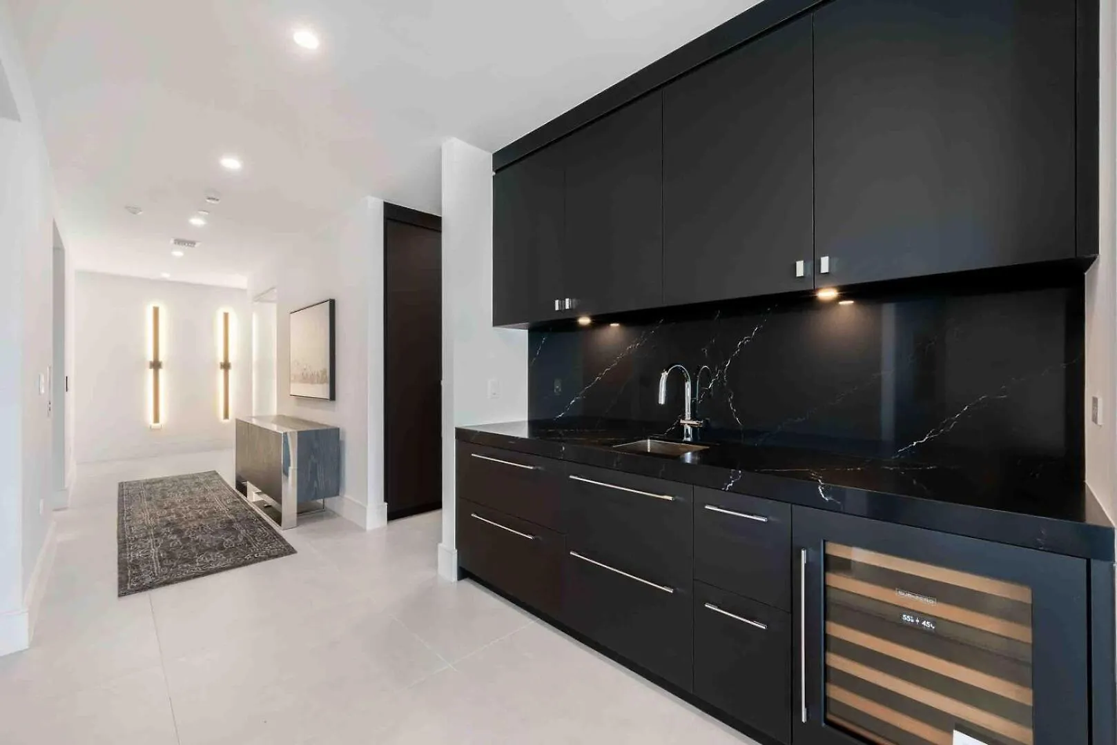 Aqua Second Floor Residence George Town Apartment