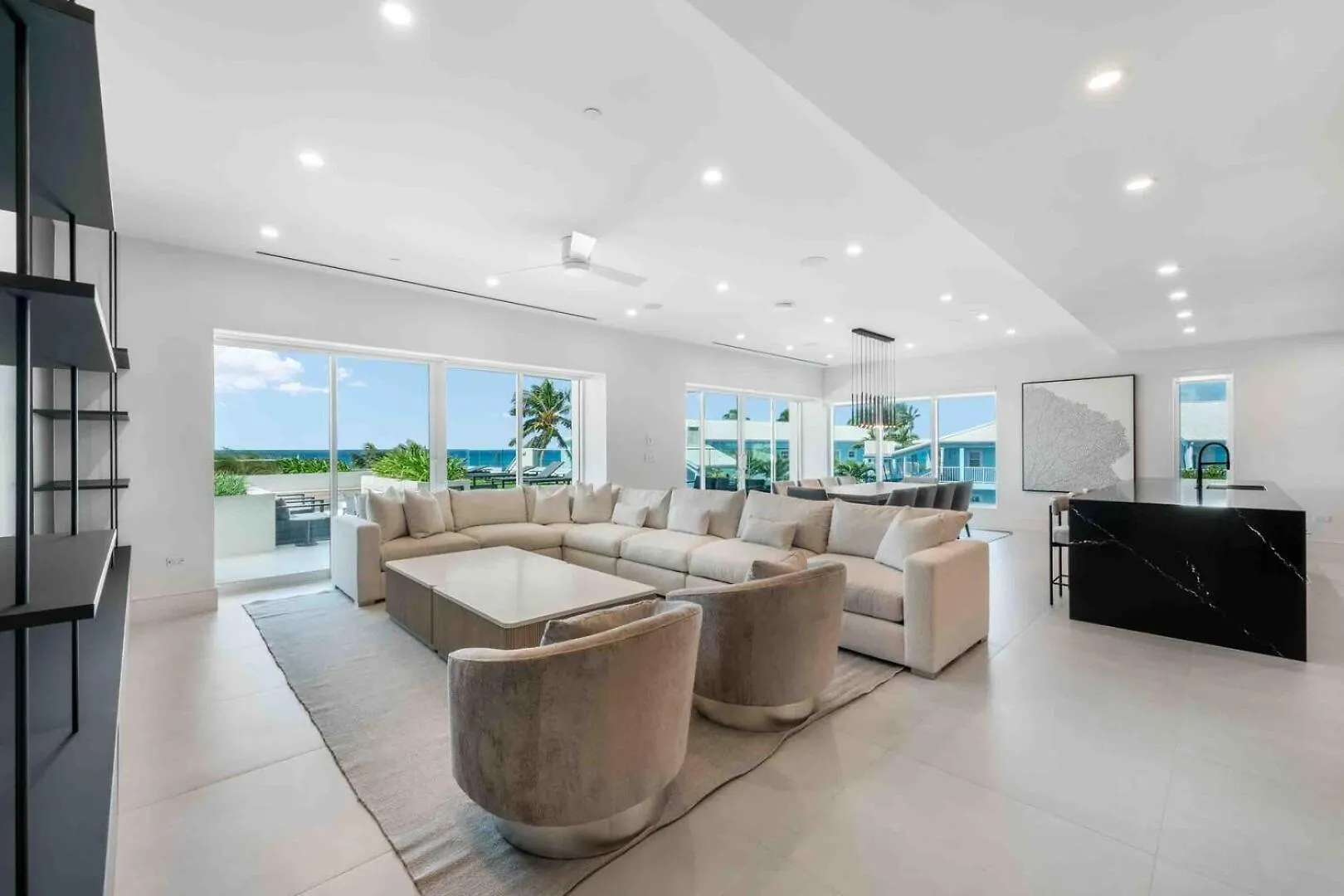 Aqua Second Floor Residence George Town Daire